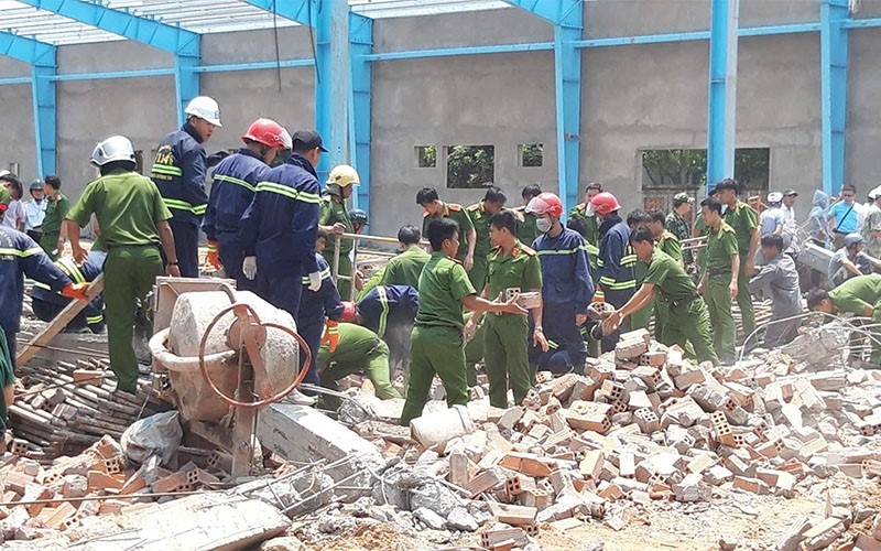  Hiện trường vụ tai nạn lao động khiến bảy người chết ở Vĩnh Long vào ngày 15/3/2019.