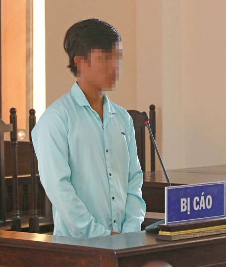  Bị cáo Nguyễn Minh Nhựt nghe HĐXX tuyên án.