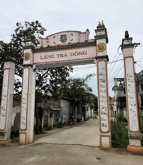 Làng Trà Đông; cơ sở đúc đồng của nghệ nhân Lê Văn Bảy.