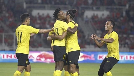 Các cầu thủ Malaysia sớm tạo nên bất ngờ trước UAE.