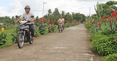 Tuyến đường xanh- sạch- đẹp, an toàn giao thông tại xã Thuận An (TX Bình Minh).