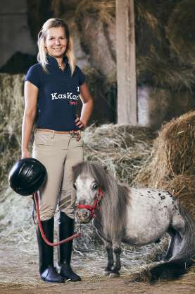  Bombel (Ba Lan)– chú ngựa nhỏ nhất thế giới, có chiều dài 56,7 cm.