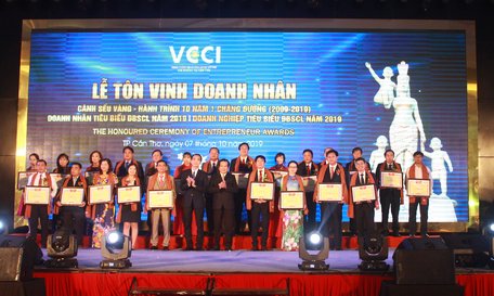 Nhiều doanh nghiệp Vĩnh Long được tôn vinh “Doanh nghiệp tiêu biểu ĐBSCL năm 2019”.