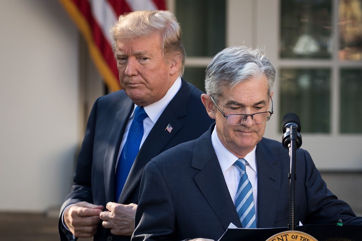 Tổng thống Trump nhiều lần kêu gọi Chủ tịch Fed Jerome Powell hạ lãi suất hơn nữa. Ảnh: Vox