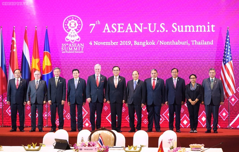 Thủ tướng Nguyễn Xuân Phúc và các nhà lãnh đạo ASEAN dự Hội nghị ASEAN - Hoa Kỳ lần thứ 7. Ảnh: Baochinhphu.vn