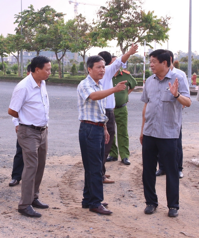 Khảo sát tuyến đường Võ Văn Kiệt có điểm cuối giao với QL1A tại xã Tân Ngãi