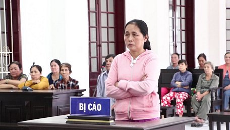 Bị cáo Lê Thị Kim Ngọc tại phiên tòa phúc thẩm của TAND tỉnh.