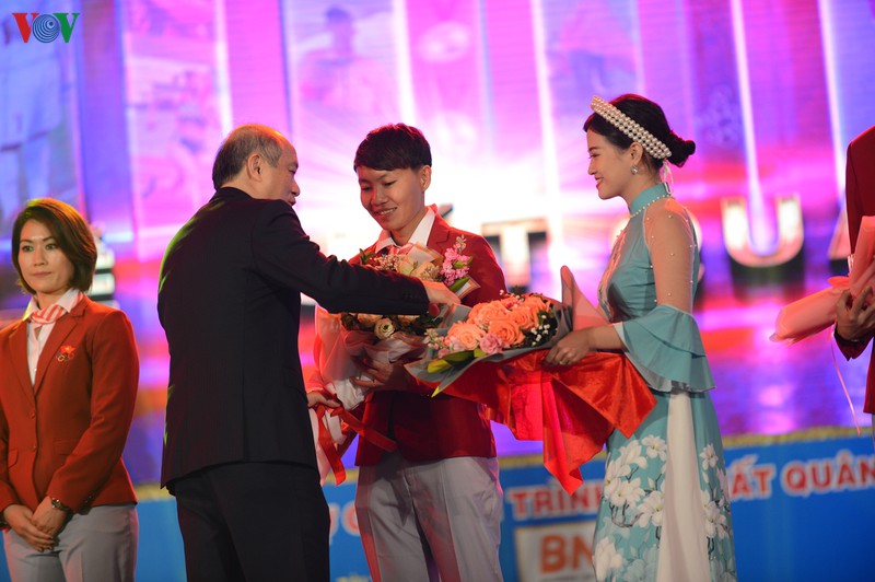 Đoàn Thể thao Việt Nam đặt mục tiêu giành từ 65 huy chương vàng trở lên, đứng vị trí yop đầu khu vực, giữ vững thành tích các môn Olympic như: Điền kinh, Bơi, Thể dục, Đấu kiếm, Vật… Trong đó, đội tuyển Bóng đá nam và nữ giành thứ hạng cao nhất tại SEA Games 30.