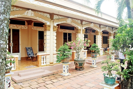 Ngôi nhà cổ của gia đình ông Lương Văn Tàu, khu phố Thủ Tửu 2, phường Tân Khánh, TP.Tân An