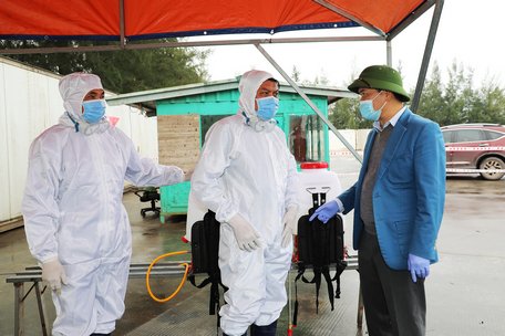 Lực lượng y tế, phòng dịch tại cửa khẩu sẵn sàng làm nhiệm vụ, Ảnh: Báo Quảng Ninh