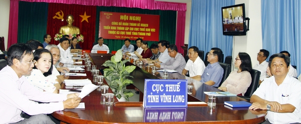 Đại biểu dự hội nghị tại điểm cầu tỉnh Vĩnh Long.