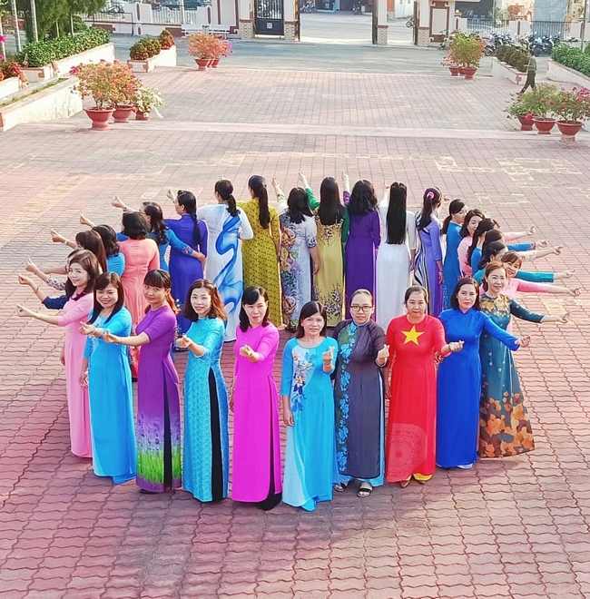 Các cấp hội phụ nữ nhiệt liệt hưởng ứng “Tuần lễ áo dài” Việt Nam.