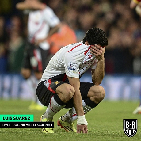 Luis Suarez khi Liverpool vỡ mộng vô địch Premier League 2013/2014 sau trận hòa 3-3 với Crystal Palace.