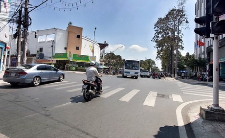 Tại giao lộ đường 3/2- Trưng Nữ vương (Phường 1- TP Vĩnh Long) đã xảy ra một tai nạn giao thông trong tháng 4/2020.