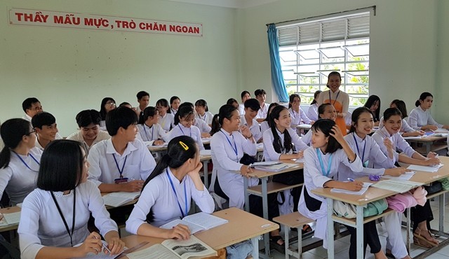  Tiết dạy của cô giáo trẻ Huỳnh Sơn Ca luôn cuốn hút học sinh.