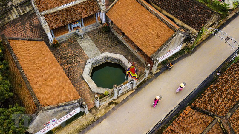 Giếng làng cổ tại huyện Hoa Lư.