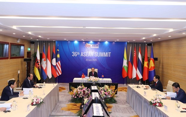 Thủ tướng Nguyễn Xuân Phúc, Chủ tịch ASEAN 2020 chủ trì Phiên toàn thể Hội nghị Cấp cao ASEAN lần thứ 36. (Ảnh: Thống Nhất/TTXVN)