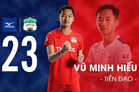 Ở tuổi 18, Vũ Minh Hiếu được đá ở đội 1 HAGL và lên U.22 Việt Nam.
