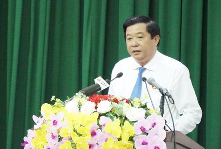 Chủ tịch HĐND tỉnh- Bùi Văn Nghiêm phát biểu bế  mạc kỳ họp.
