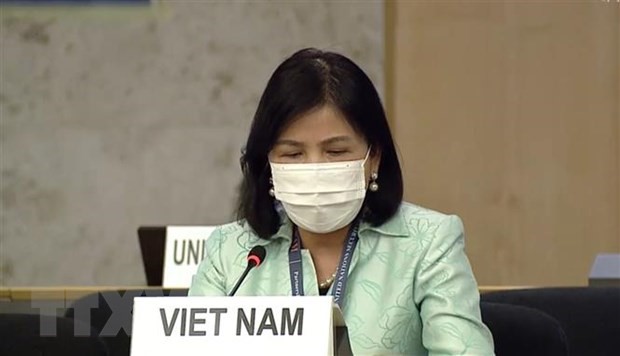 Đại sứ, Trưởng Phái đoàn Việt Nam tại Geneva Lê Thị Tuyết Mai phát biểu tại Hội đồng Nhân quyền LHQ ngày 8/7. (Ảnh: Tố Uyên/TTXVN)