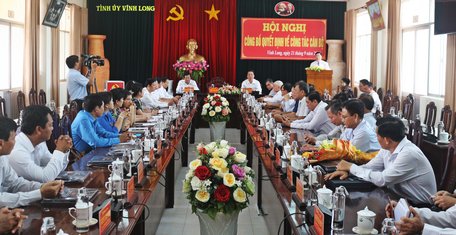 Hội nghị thực hiện quy trình bước 2 giới thiệu Đoàn đại biểu Đảng bộ tỉnh Vĩnh Long dự Đại hội đại biểu toàn quốc lần thứ XIII của Đảng.