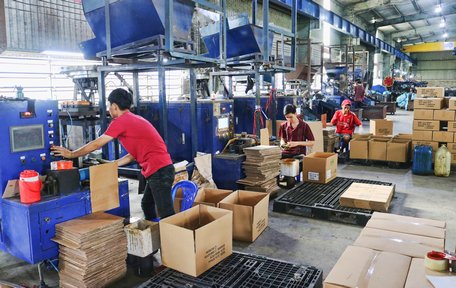 Công ty TNHH Xuất nhập khẩu JISTEEL với công suất 100 tấn sản phẩm/tháng, góp phần giải quyết lao động địa phương.