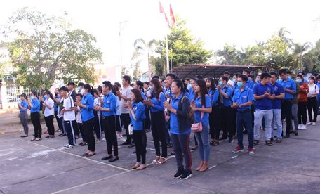 Trên 150 cán bộ đoàn, đoàn viên thanh niên tham gia lễ mít tinh hưởng ứng ngày Thế giới phòng chống HIV/AIDS