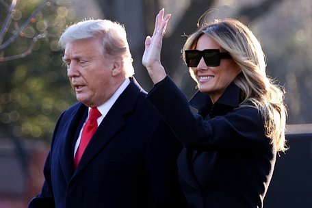 Vợ chồng tổng thống Mỹ Donald và Melania Trump - Ảnh: REUTERS