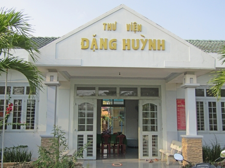Thư viện Đặng Huỳnh.