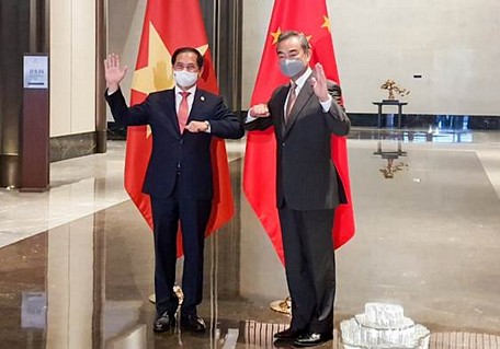 Bộ trưởng Bùi Thanh Sơn và Bộ trưởng Ngoại giao Trung Quốc Vương Nghị