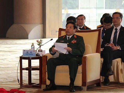Đại tướng Phùng Quang Thanh phát biểu tại cuộc gặp.