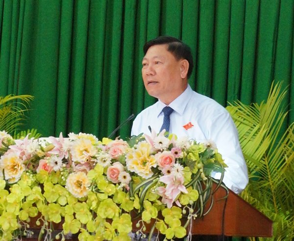 Bí thư Tỉnh ủy- Trần Văn Rón phát biểu khai mạc phiên trù bị