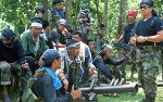Nhóm khủng bố Abu Sayyaf ở Philippines đe dọa chặt đầu một con tin nữa