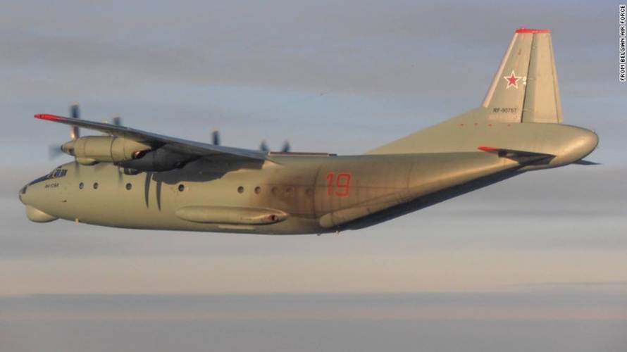 Máy bay An-12PPS của Nga. Il-76 của Nga. Ảnh Không quân Bỉ