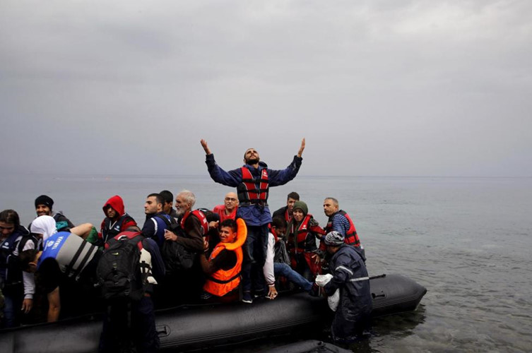 Kể cả khi đã đặt được chân đến châu Âu thì điều đó cũng không đồng nghĩa với việc nguy hiểm đã chấm dứt. (Ảnh: Reuters)