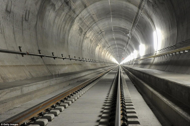 Giới chức Thụy Sỹ hy vọng, đường hầm này sẽ tạo nên một cuộc cách mạng giao thông tại châu Âu. (ảnh: Getty).
