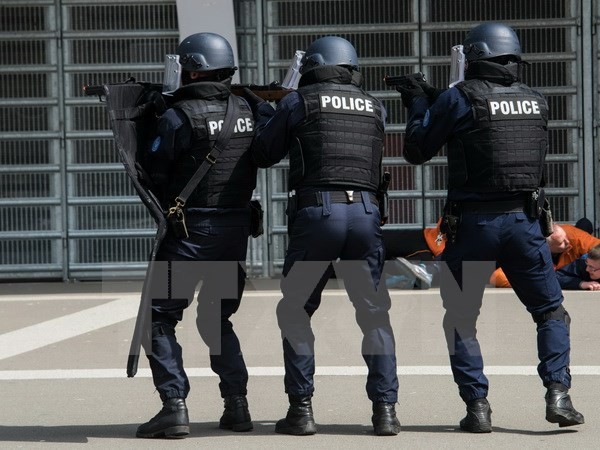 Cảnh sát Pháp tham gia diễn tập chống khủng bố. (Nguồn: AFP/TTXVN)