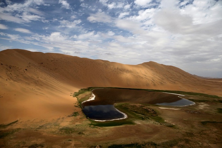Ốc đảo nằm trong lòng sa mạc Gobi, Mông Cổ. (Nguồn: AFP)