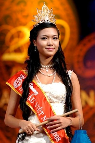 11. Trần Thị Thùy Dung - Hoa hậu năm 2008.