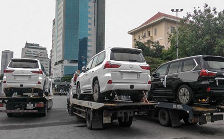 Nhiều xe sang nhập khẩu diện Việt kiều hồi hương được miễn thuế. (Ảnh minh họa: KT)