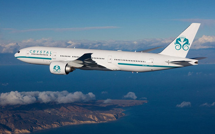 Chiếc Boeing 777-200LR phiên bản limited được hãng Crystal đặt riêng và sắp được hãng du lịch của Mỹ đưa vào hoạt động từ mùa thu năm 2017 với nội thất xa xỉ, tiện lợi.