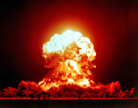 Vụ thử bom nguyên tử Pristila của Mỹ năm 1957. (ảnh: Getty)