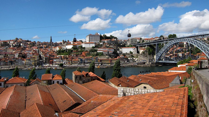 Porto, Bồ Đào Nha. Khi không còn là thủ đô, thành phố - một trong những trung tâm đô thị lâu đời nhất ở châu Âu - vẫn tràn đầy sức sống.