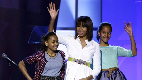 Phu nhân Tổng thống Obama cho biết bà từng đưa con gái Sasha chỉ 4 tháng tuổi tới cuộc phỏng vấn xin việc của bà tại Trung tâm y tế Đại học Chicago.