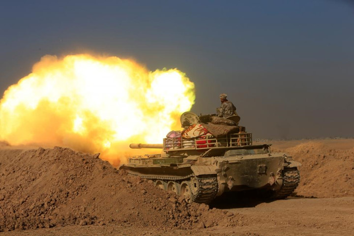 Lực lượng Iraq khai hỏa nhằm vào các mục tiêu của IS ở phía nam Mosul.
