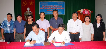 HTX Chôm chôm Bình Hòa Phước ký kết ghi nhớ về cung ứng- tiêu thụ phân bón với Công ty TNHH 1TV On Oanh.
