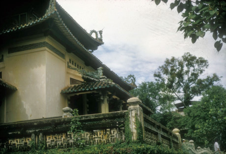 Những bức ảnh do tác giả Douglas Ross chụp năm 1966 cho thấy diện mạo ngôi đền không có nhiều thay đổi sau hơn 50 năm.