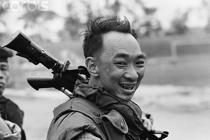 Bức ảnh ngày 1/2/1968 của nhà báo ảnh Eddie Adams đã biến tướng Loan thành một ác nhân điển hình trong Chiến tranh Việt Nam, đồng thời thúc đẩy phong trào phản chiến, đòi Mỹ rút quân về nước. (Ảnh: Corbis)