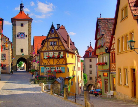 Làng Rothenburg, Đức: Làng Rothenburg nằm tiểu bang Bavaria là một điểm đến thăm quan du lịch hấp dẫn thu hút rất nhiều khách du lịch ở Đức.