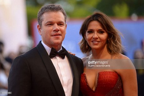 Diễn viên Matt Damon và vợ Luciana Barroso tới dự lễ khai mạc Liên hoan phim Venice lần 74. Ảnh: Getty Images